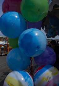 Contrasting Colours_balloons
