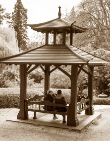 Couple in Japanese Gardens by Hilda McInerney