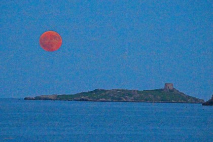 Full moon over Dalkey Island by Pat Divilly