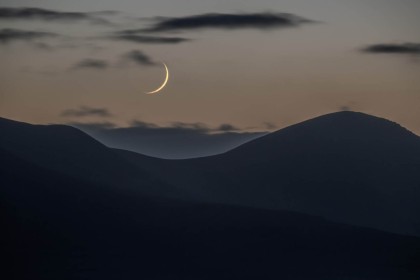 Place-Moon over the Great Blasket by Noel McMahon
